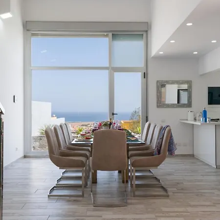 Holiday home Bellavista Luxury House Climatized Pool Solar Caleta De Fuste